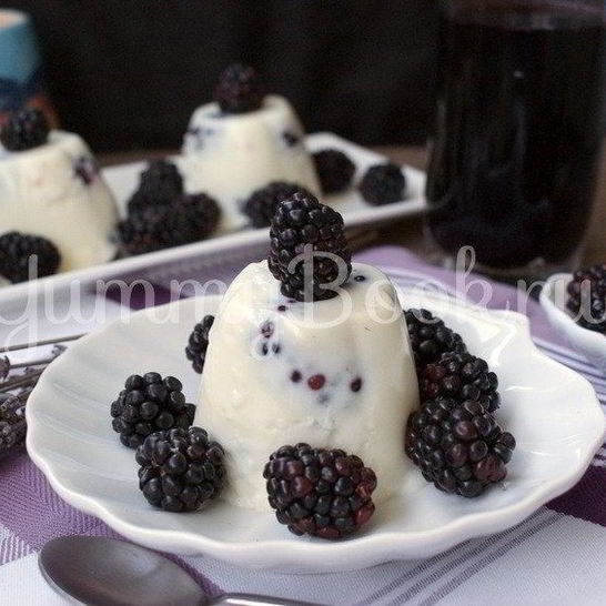 Рецепт бланманже с ежевикой