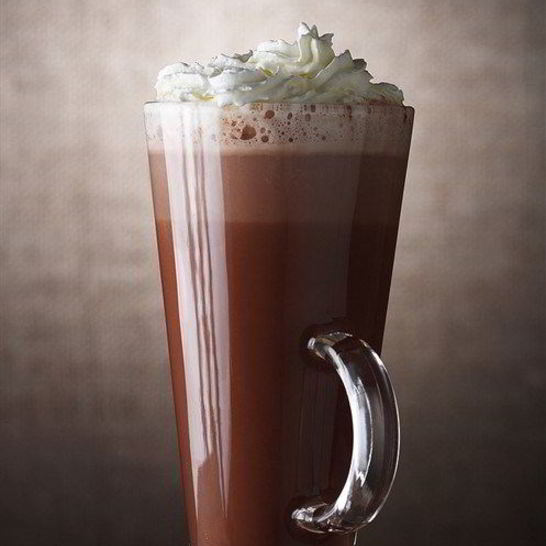 Рецепт горячего шоколада с ореховым ликером и ромом