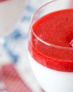 Клубничная панна-котта