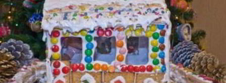 домик из конфет. Шаг 4