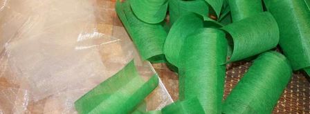 елка из шампанского и конфет. Шаг 18