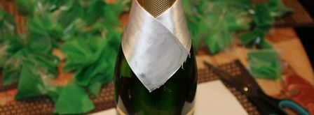 елка из шампанского и конфет. Шаг 24