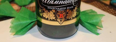 елка из шампанского и конфет. Шаг 26