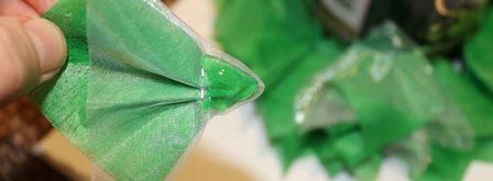 елка из шампанского и конфет. Шаг 30