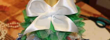 елка из шампанского и конфет. Шаг 36