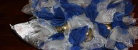 ежик из конфет. Шаг 5