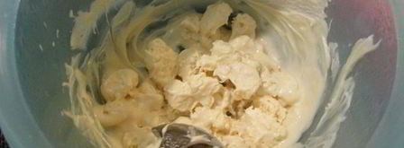 конфеты из белого шоколада с орешками и цукатами. Шаг 4