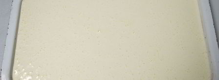 бисквитный рулет с клубничным кремом. Шаг 4