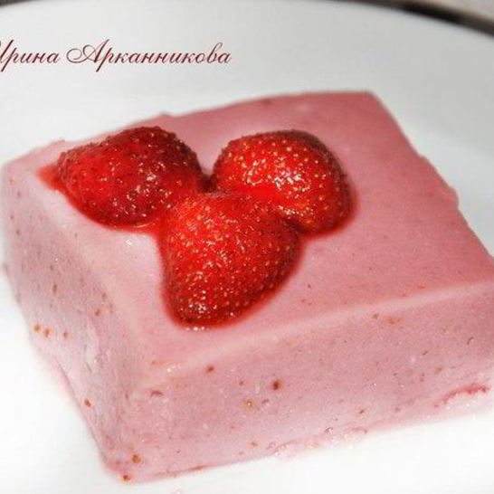 Рецепт клубничного крема с плавленным сыром