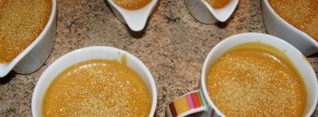 крем-брюле с малиново-клубничным соусом. Шаг 14