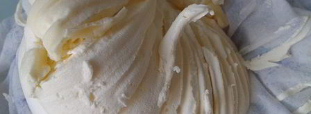 крем из кефира. Шаг 2