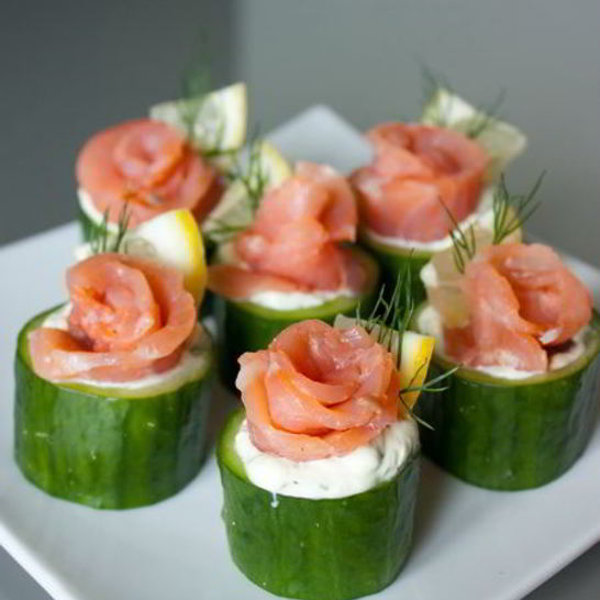 Рецепт лосося со сливочным кремом в стаканчиках из огурца