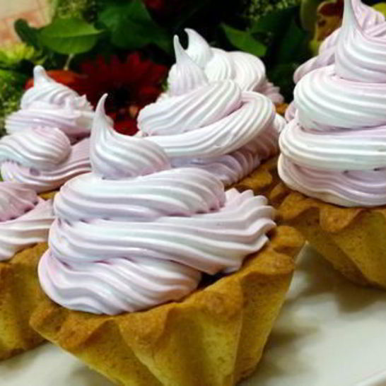 Рецепт песочных корзиночек с творогом и белковым кремом