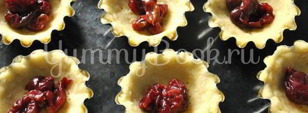 песочные корзиночки с творожным кремом. Шаг 5