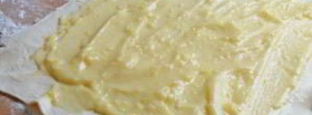 слоеные коржики с заварным кремом. Шаг 3