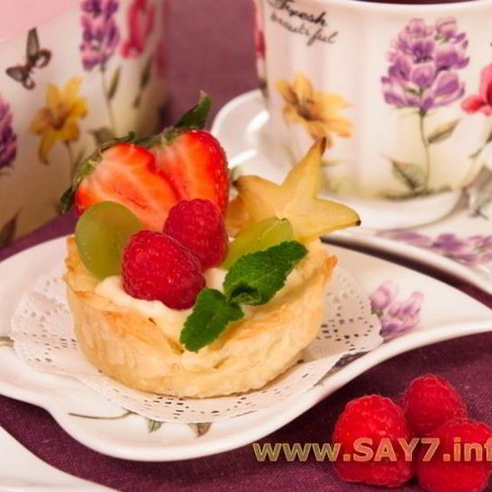 Рецепт слоеных корзинок с кремом из маскарпоне, манго и фруктами