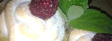 слоеные корзиночки с кремом и малиной. Шаг 8