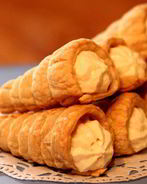 Слоеные трубочки с творожным кремом