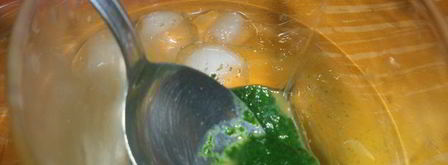 тортеллини из зеленого теста с начинкой из креветок и кремом из редьки. Шаг 3