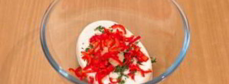 цыпленок, запеченный под кремом из филадельфии, чеснока, перца и тимьяна. Шаг 4