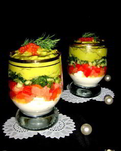 Verrines с семгой и кремом из авокадо