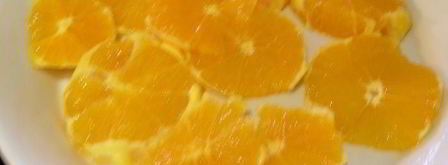 легкий десерт из клубники, апельсинов и апельсинового ликера. Шаг 2