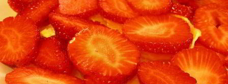 легкий десерт из клубники, апельсинов и апельсинового ликера. Шаг 3