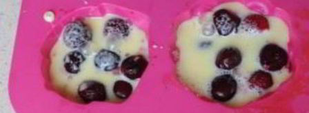 мини-клафути с ягодами. Шаг 2