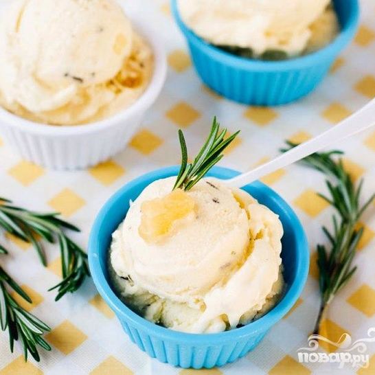 Рецепт ананасового мороженого с розмарином