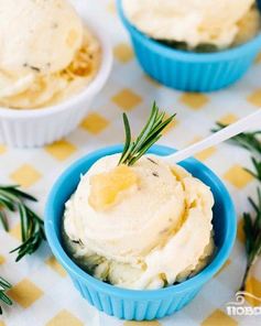 Ананасовое мороженое с розмарином