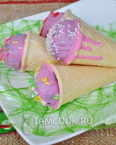 Кейк-попсы в рожке для мороженого