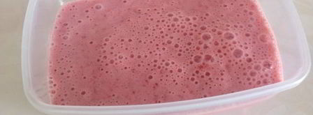 клубничное мороженое в шоколадной глазури. Шаг 5