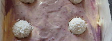 мангово-черничное мороженое с конфетами рафаэлло с шоколадными шариками. Шаг 15