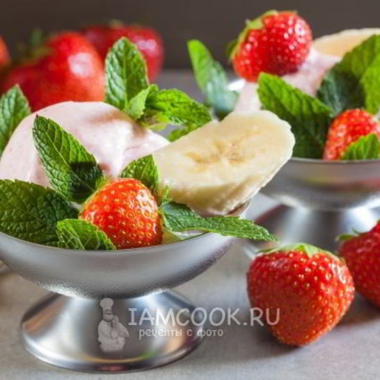 Рецепт мороженого из банана и клубники