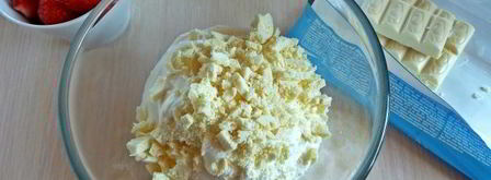 мороженое с клубникой и белым шоколадом. Шаг 7