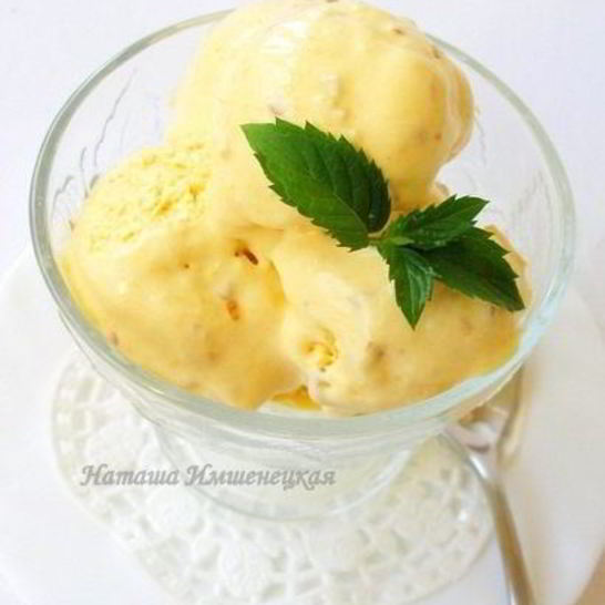 Рецепт персикового мороженого с миндалем