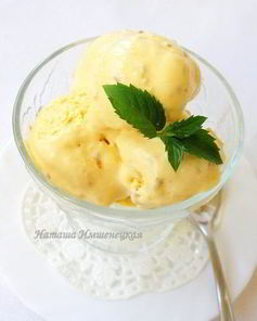 Персиковое мороженое с миндалем