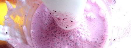 прохладный коктейль из мороженого с черникой. Шаг 9