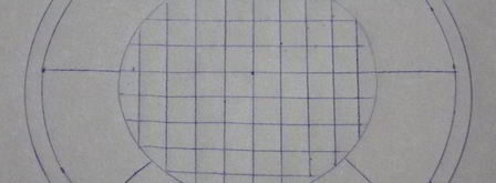 ванильное мороженое с чернично-фиалковым ароматом на шоколадном блюдце. Шаг 2