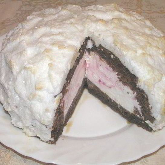 Рецепт вишневого торта-мороженого с шоколадным бисквитом