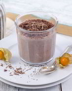 Шоколадный мусс с вишнями