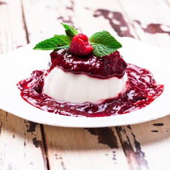 Рецепт ванильного мусса с малиновым соусом