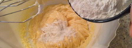 бездрожжевой кулич на кефире. Шаг 3