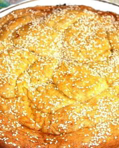 Греческий пасхальный хлеб