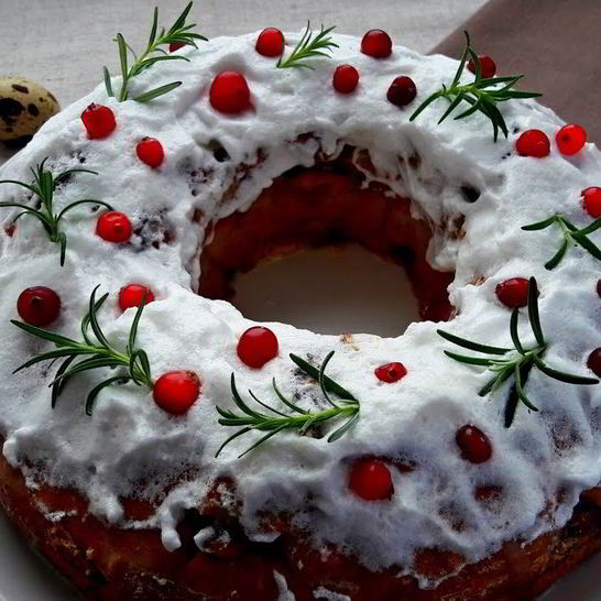 Рецепт кулича с вишней и клюквой