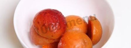 пасхальные булочки с кремом и абрикосами. Шаг 3