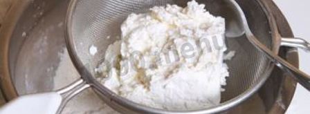 пасхальные булочки с кремом и абрикосами. Шаг 5