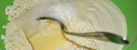 сырая творожная пасха с цукатами и вяленой вишней. Шаг 3