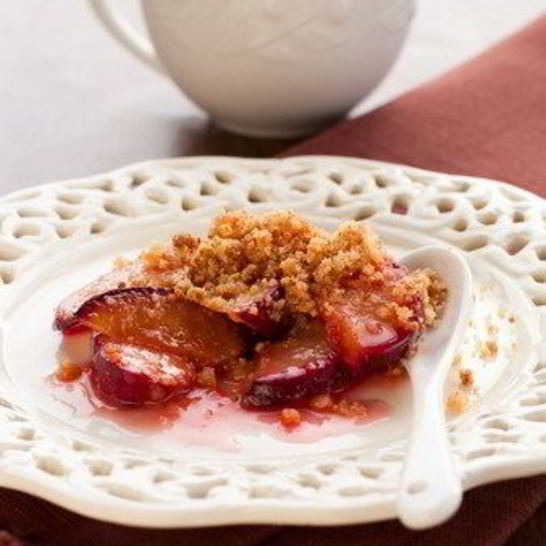 Рецепт персиково-черничного крамбл