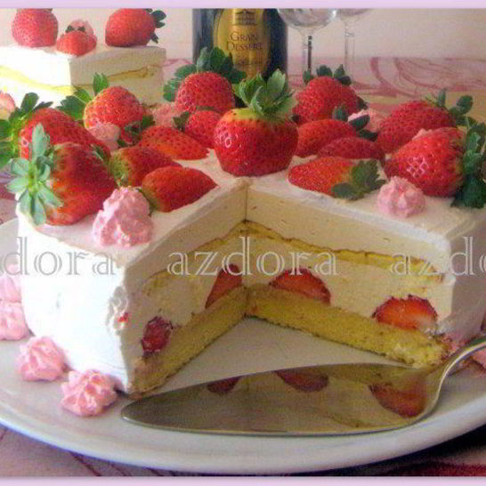 Рецепт клубничного торта-суфле поцелуй